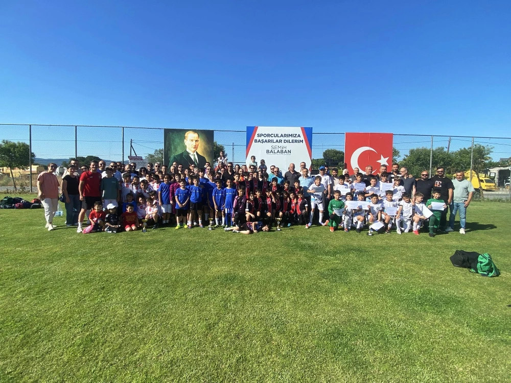 GELECEĞİN YILDIZLARI 19 MAYIS İÇİN HÜNERLERİNİ SERGİLEDİ